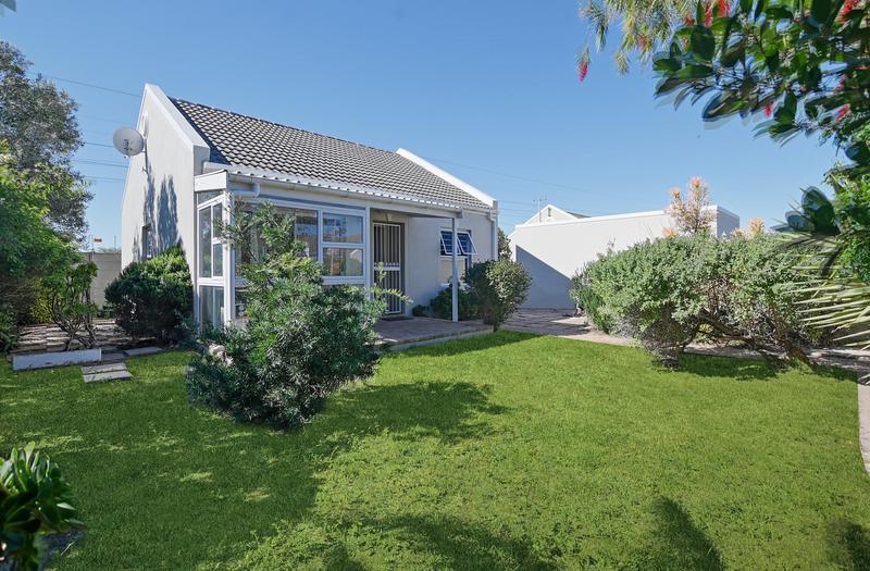 2 Bedroom Property for Sale in Sunningdale Western Cape